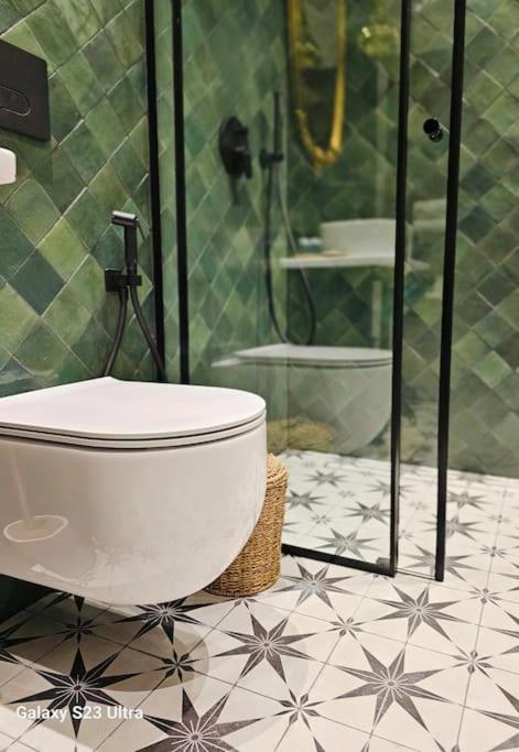 Novi'S Luxury Apartment 2 Gjirokastër Екстериор снимка
