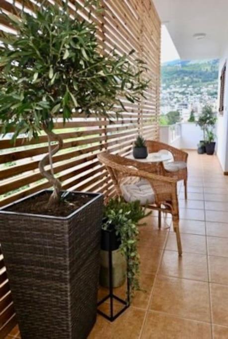 Novi'S Luxury Apartment 2 Gjirokastër Екстериор снимка