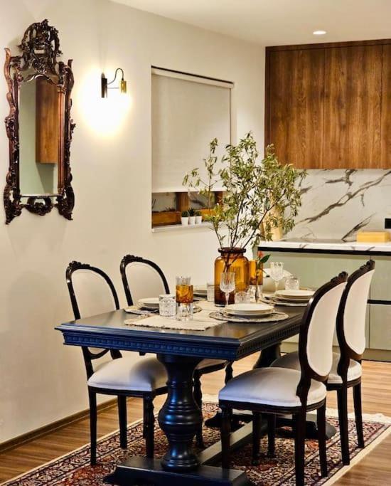 Novi'S Luxury Apartment 2 Gjirokastër Екстериор снимка