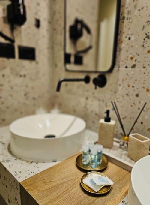 Novi'S Luxury Apartment 2 Gjirokastër Екстериор снимка