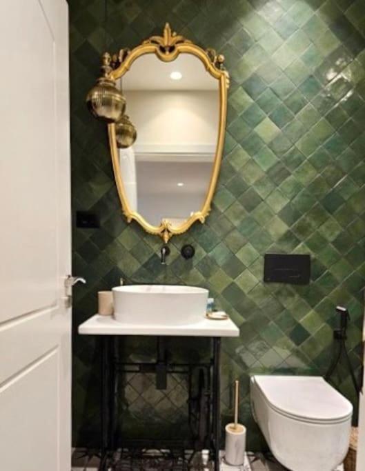 Novi'S Luxury Apartment 2 Gjirokastër Екстериор снимка