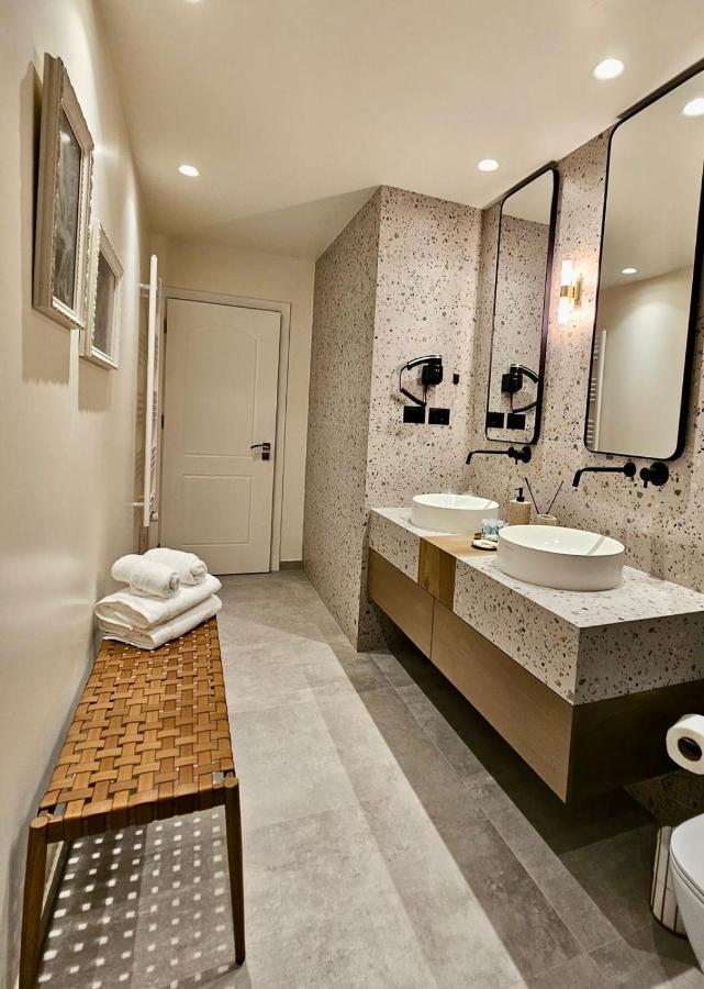Novi'S Luxury Apartment 2 Gjirokastër Екстериор снимка