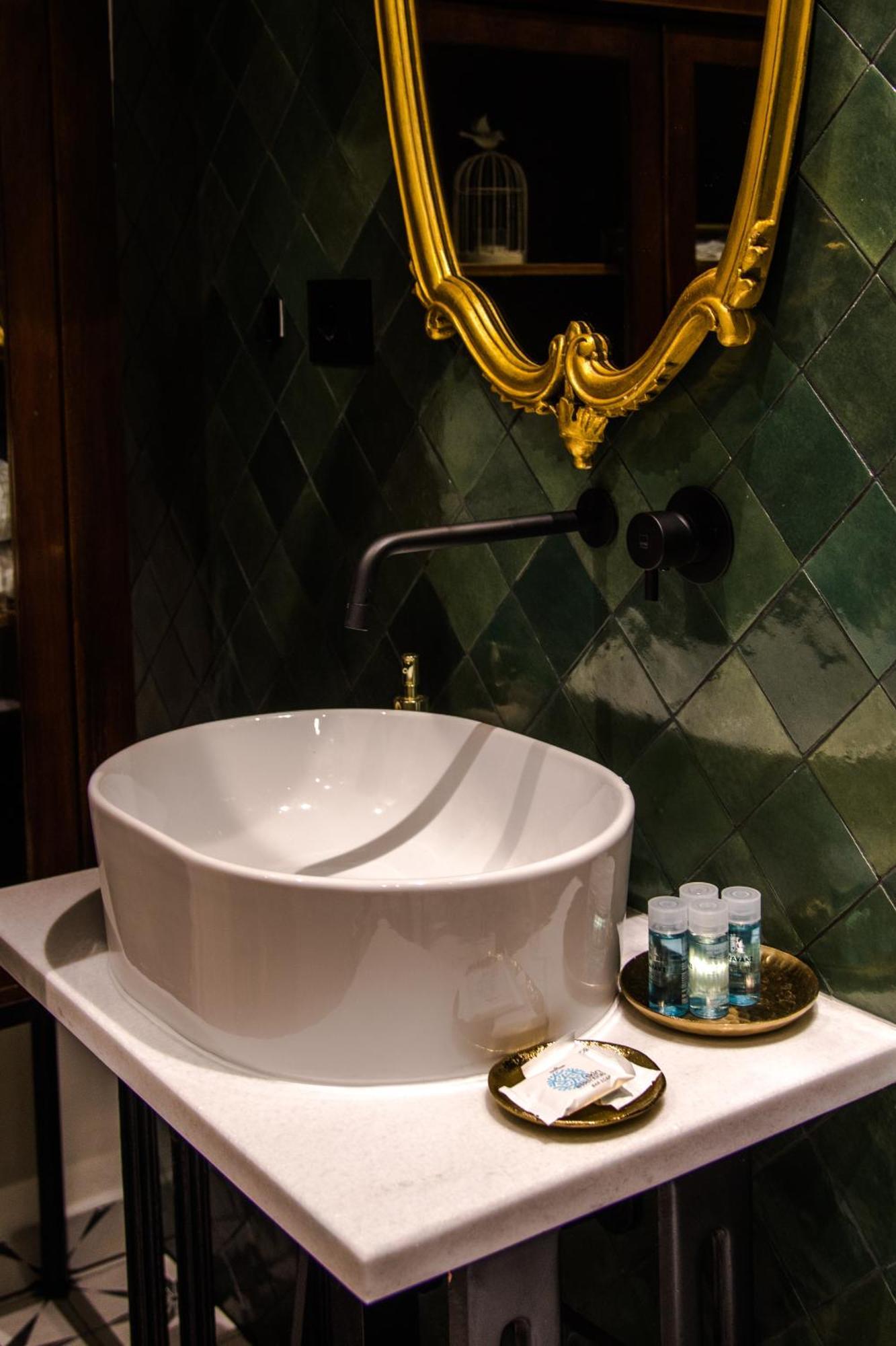 Novi'S Luxury Apartment 2 Gjirokastër Екстериор снимка