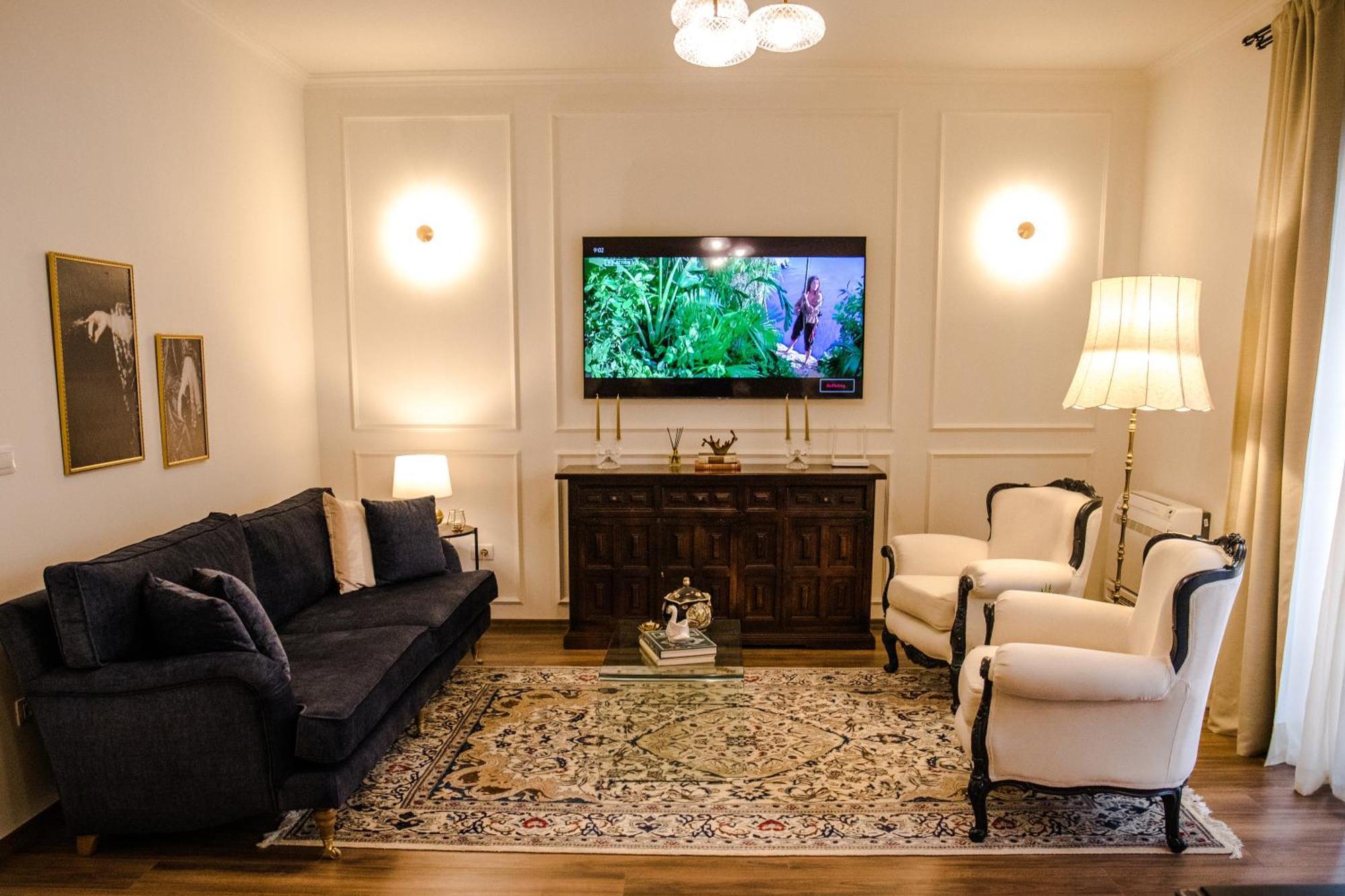 Novi'S Luxury Apartment 2 Gjirokastër Екстериор снимка
