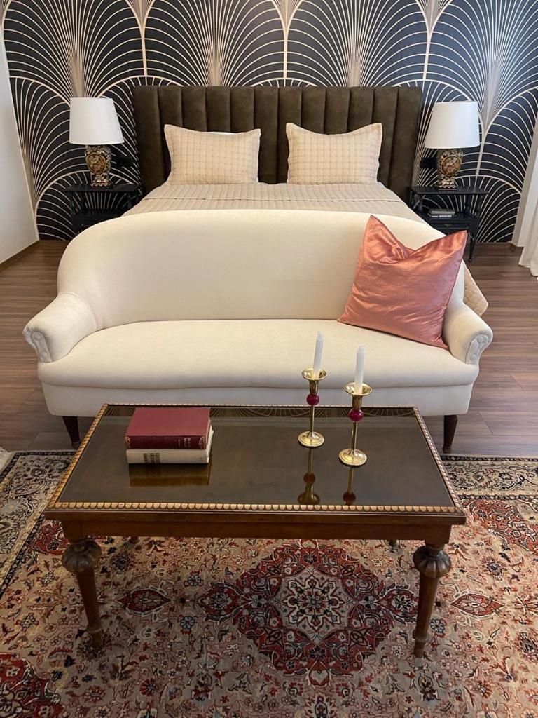 Novi'S Luxury Apartment 2 Gjirokastër Екстериор снимка